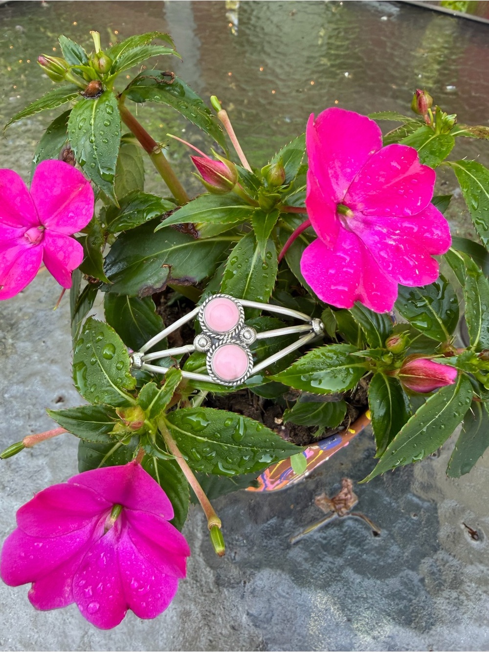 Vintage hallmarked Sterling silver pink conch shell cuff bracelet Navajo style